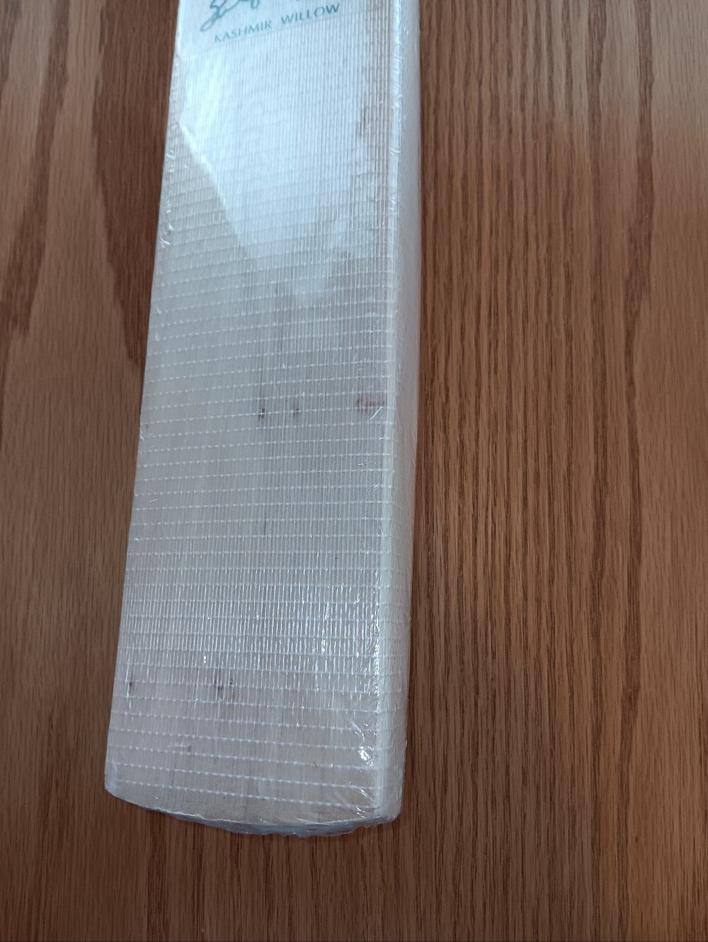 Cricket Bat SG in White with Black Logo - Picture 9 of 11